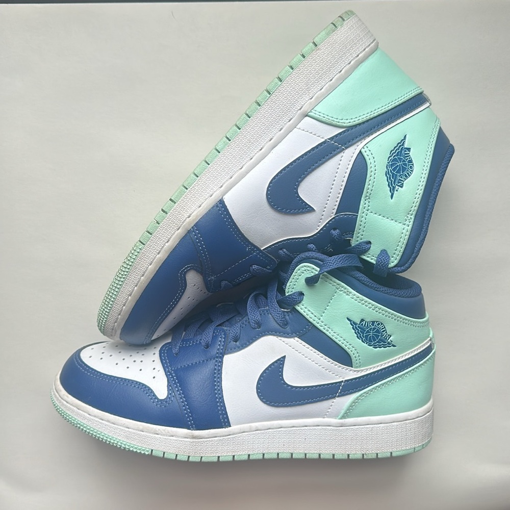 Nike Air Jordan 1 Mid GS Blue Mint Mystic Navy/Mint Foam Size 6.5Y